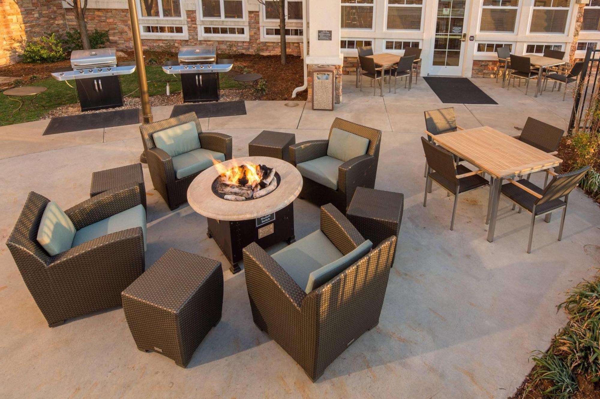 Residence Inn By Marriott Wichita East At Plazzio Exterior photo